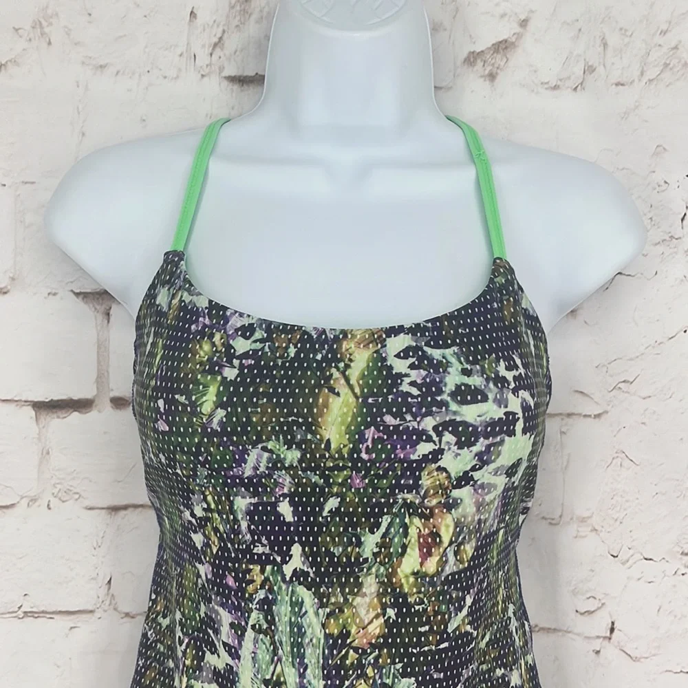 lululemon “Dancing Warrior” Tank, Size 4